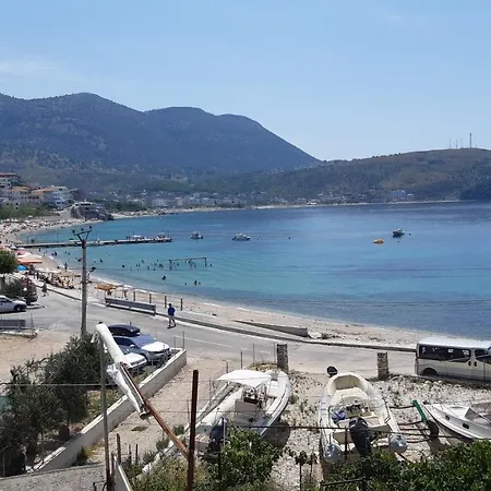 By The Sea Hostel Himare