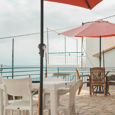 Hostel By The Sea