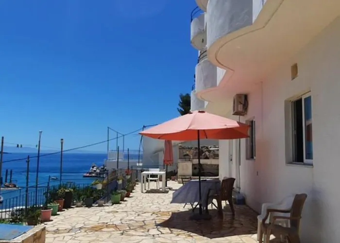 By The Sea Hostel Himara
