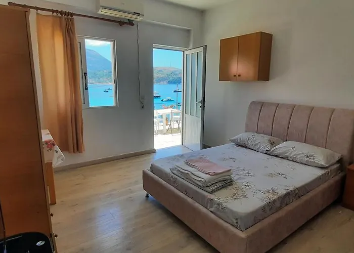 Hostel By The Sea Himara